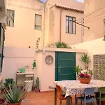 Cozyta, With Terrace In The Heart Of Cagliari